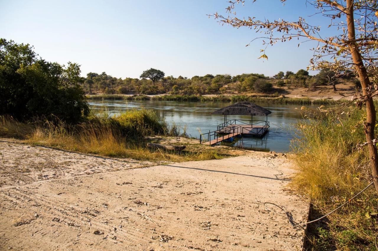 Hakusembe River Campsite Rundu Ngoại thất bức ảnh
