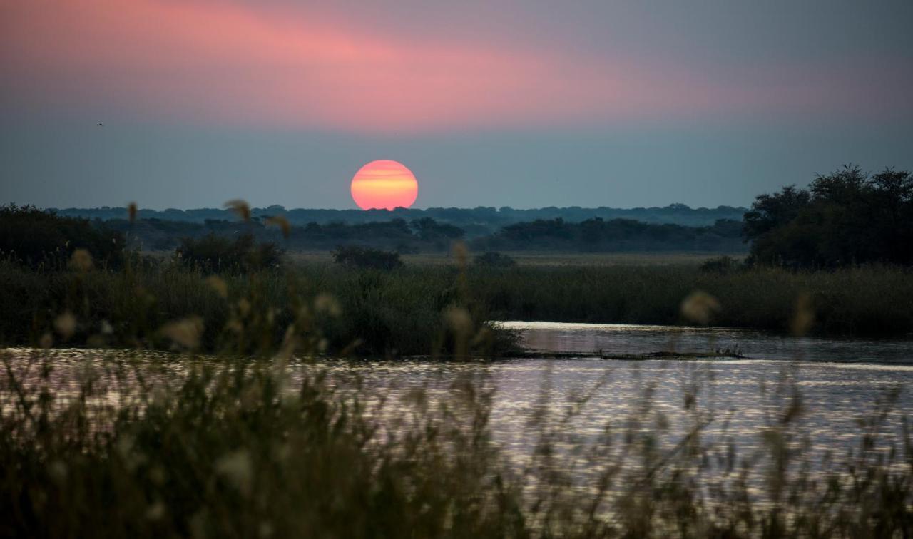 Hakusembe River Campsite Rundu Ngoại thất bức ảnh