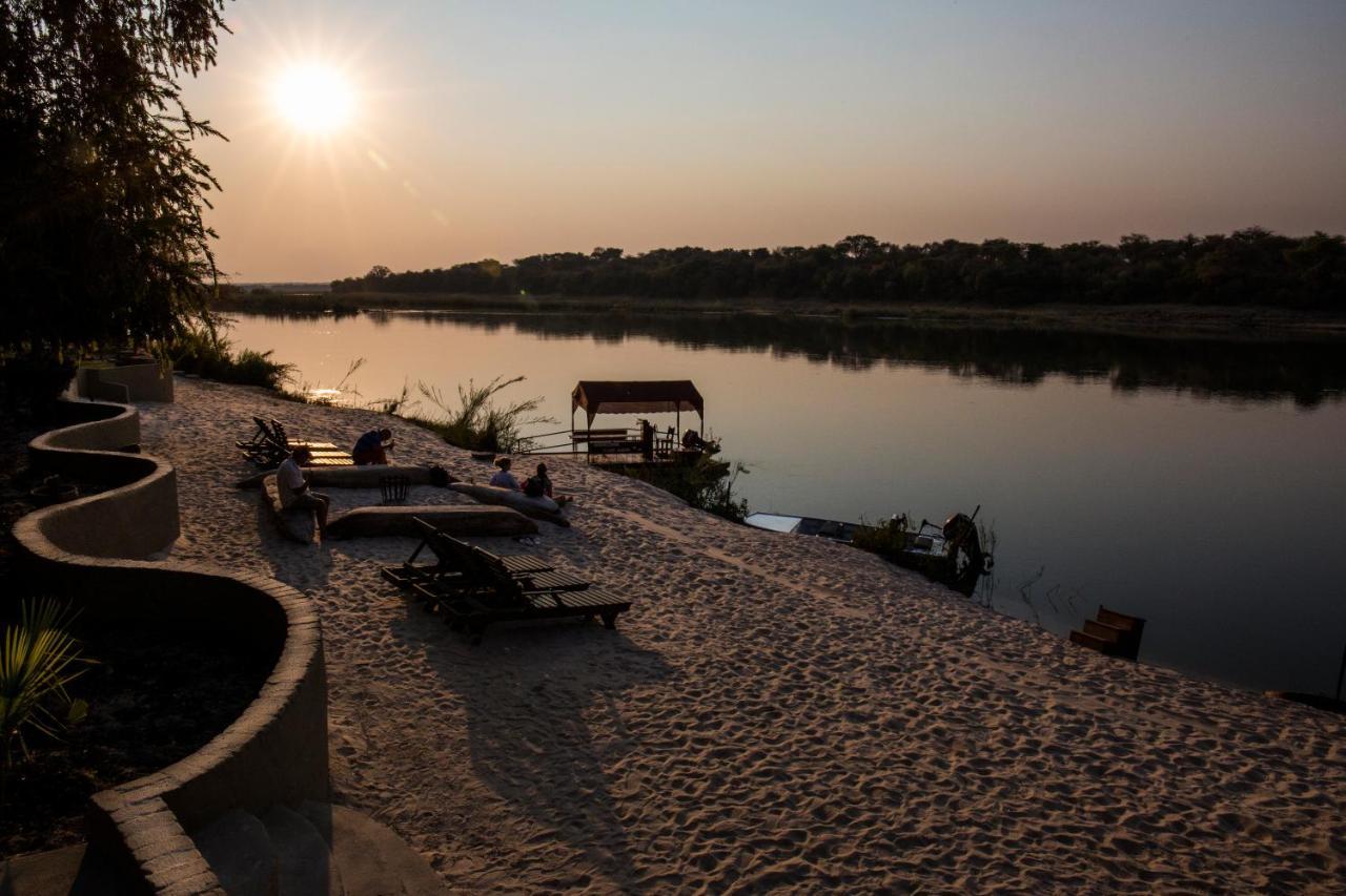Hakusembe River Campsite Rundu Ngoại thất bức ảnh